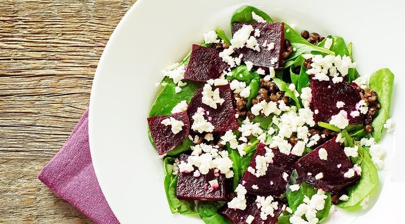 balsamic-roasted-beets-with-baby-spinach