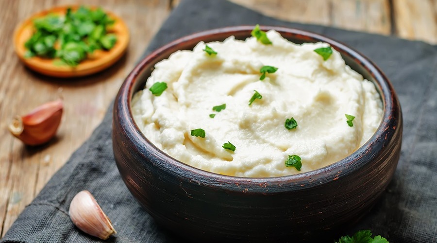 cauliflower-mash-w-roasted-garlic